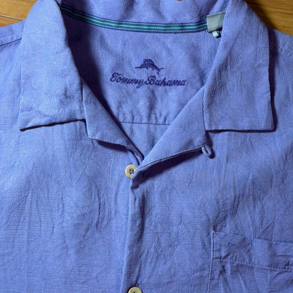 Tommy Bahama 100% Silk Men’s XL Purple Lavender Button-Down Shirt tropical